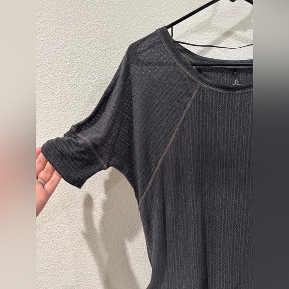 Prana Helani Lightweight Mesh Striped Short Sleeve Grey Athletic Yoga Top Small - Picture 4 of 16